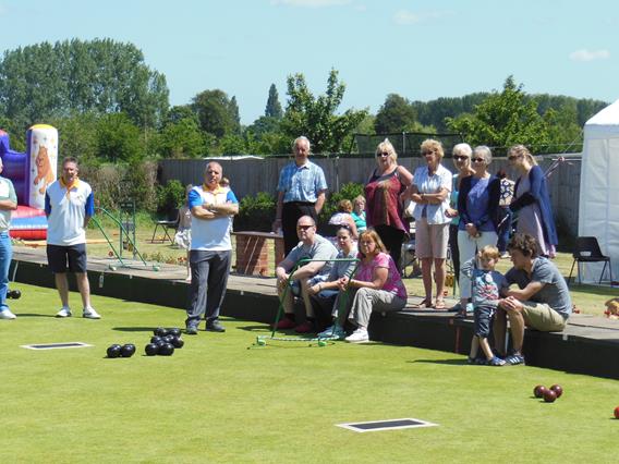 Visitors enjoy bowls